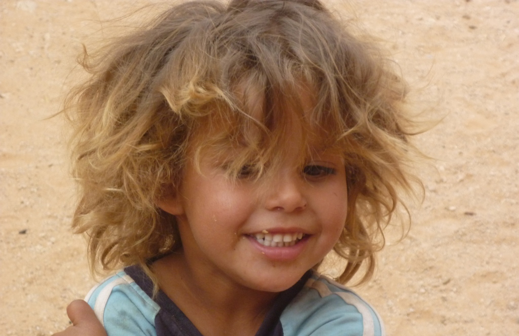 Young Sahrawi girl. Photo Luciano Balducci