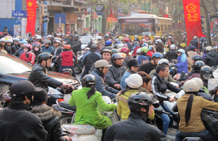 Rush hour in Hanoi's Old Quarter. Photo B. Blankenship