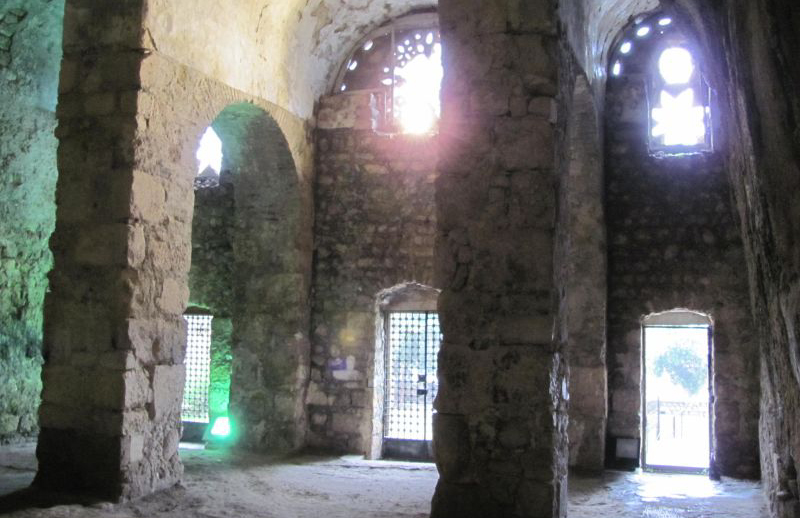 Inside of St Peter's - photo by Ekrem Eddy Güzeldere