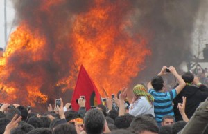 Central Newroz fire in Diyarkibir - photo by Eddy Guzeldere
