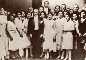 Atatürk at the New Year's ball in 1929. Wikimedia Commons/Hariciye Köşkü. Public domain.