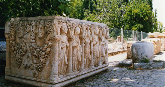 Sarcophagus in Aphrodisias, Turkey. Wikimedia Commons/Luigi Chiesa. Some rights reserved.
