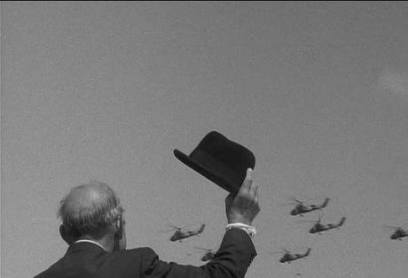 The British weren't any more successful: the high commissioner of Aden, Sir HumphreyTrevelyan, waves to their departing helicopters in November 1967. Wikimedia / photographer unknown.