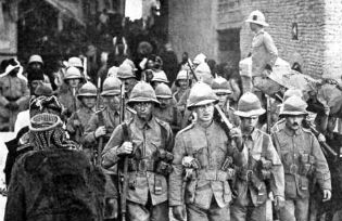 British forces recapture Kut, Iraq, Feb 1917