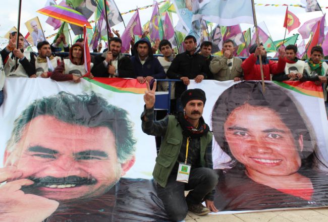 Posters of Abdullah Öcalan and Hebun Sinya