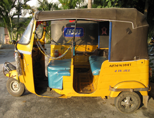 Local taxi service – photo by Lina Sönne Local taxi service – photo by Lina Sönne