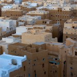 The city of Shibam in the Hadramawt by kurvenalbn on flickr