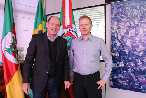 The writer Eddy Ekrem Guzeldere with Luis Lauermann