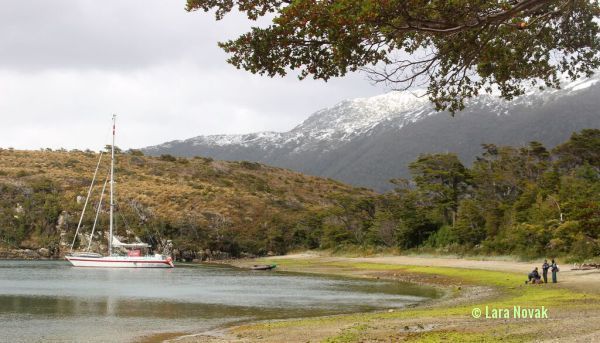 Caleta Olla. Photo © Lara Novak