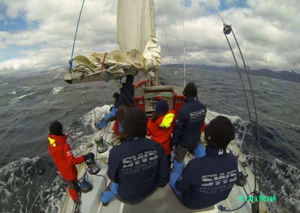 Sailing south. Photo © Lara Novak